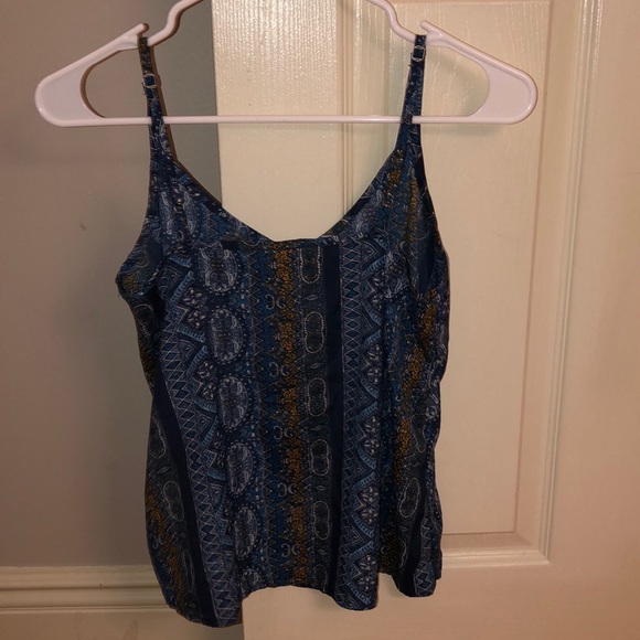 Hollister Tank - Picture 2 of 4